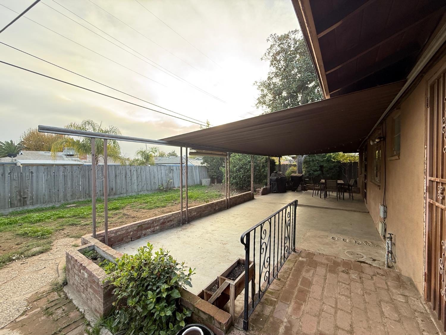 1733 W Harvard Ave, Fresno, CA 93705