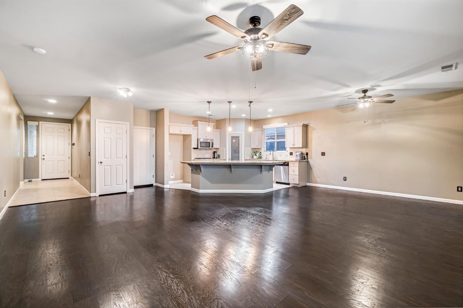 3237 Bellaire Ave, Clovis, CA 93619