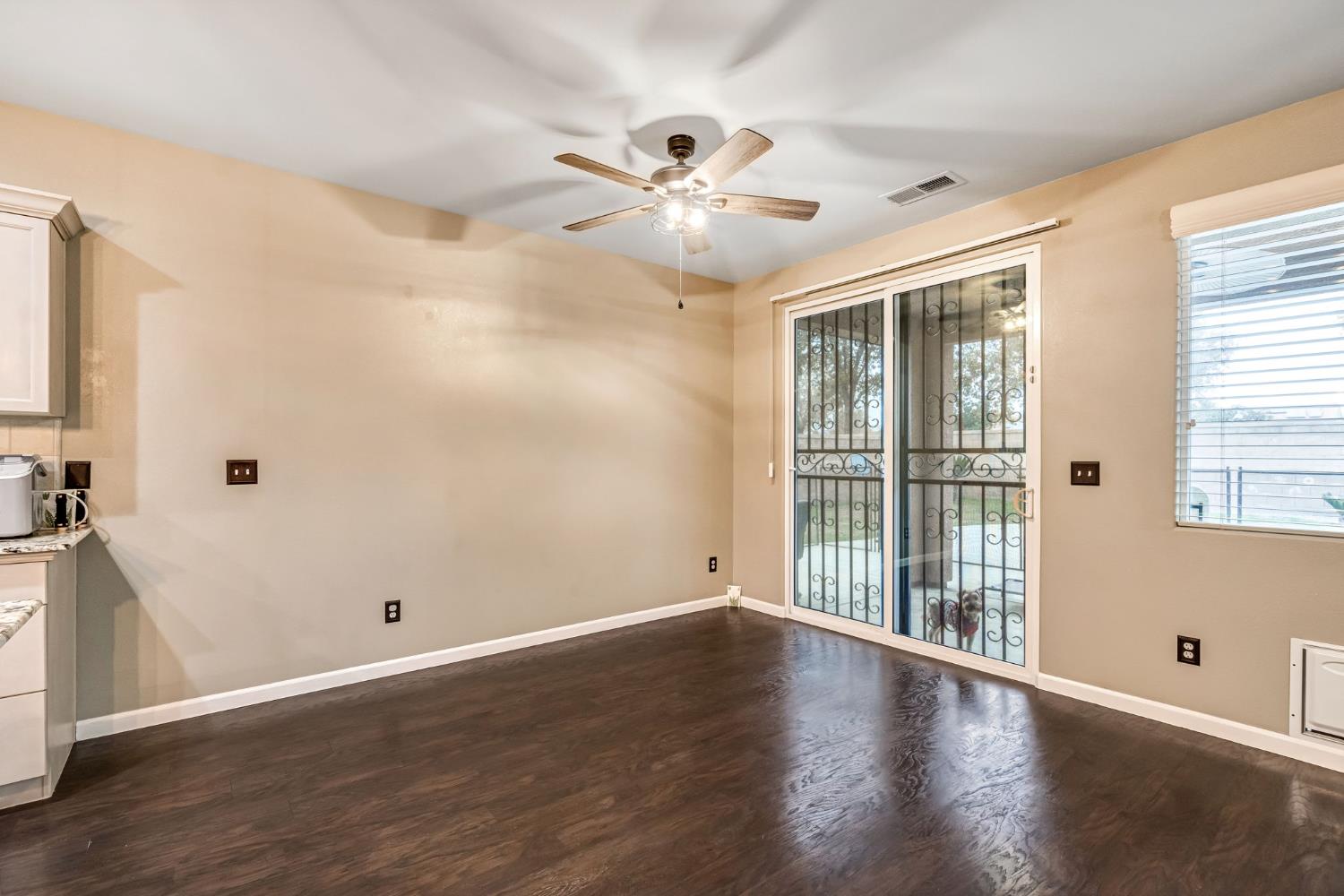 3237 Bellaire Ave, Clovis, CA 93619