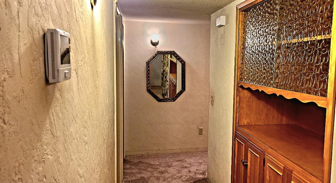 5877 E Dwight Way, Fresno, CA 93727