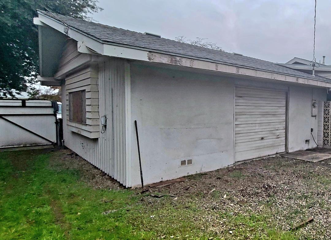 5877 E Dwight Way, Fresno, CA 93727