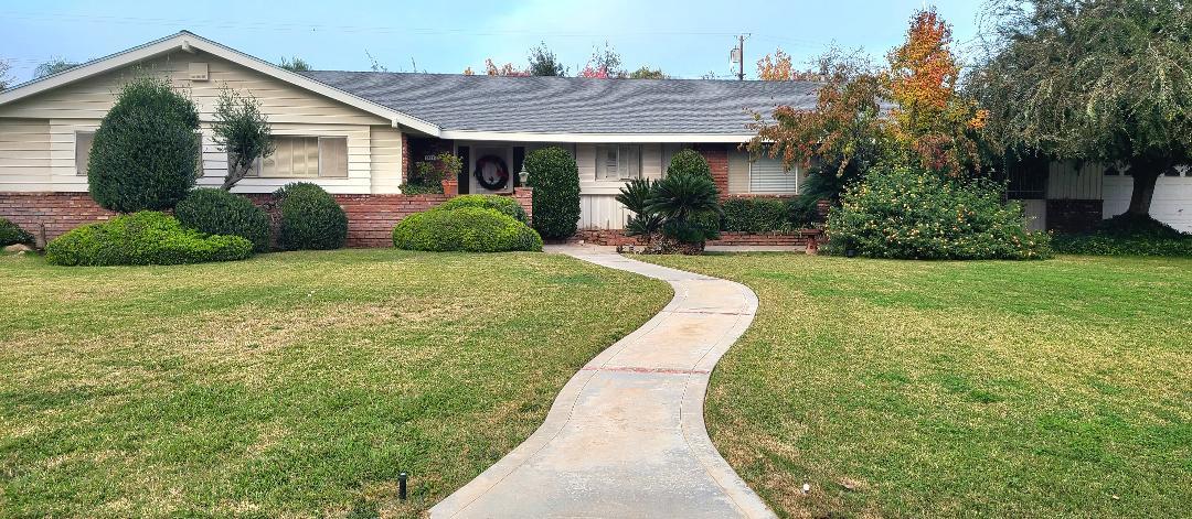 5877 E Dwight Way, Fresno, CA 93727