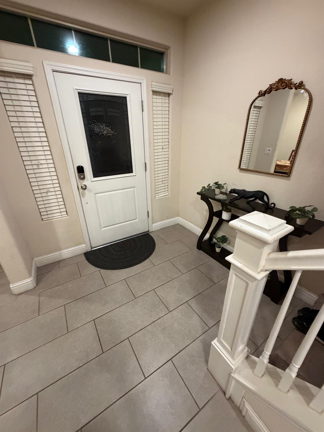 1616 N Delbert Ave, Fresno, CA 93722