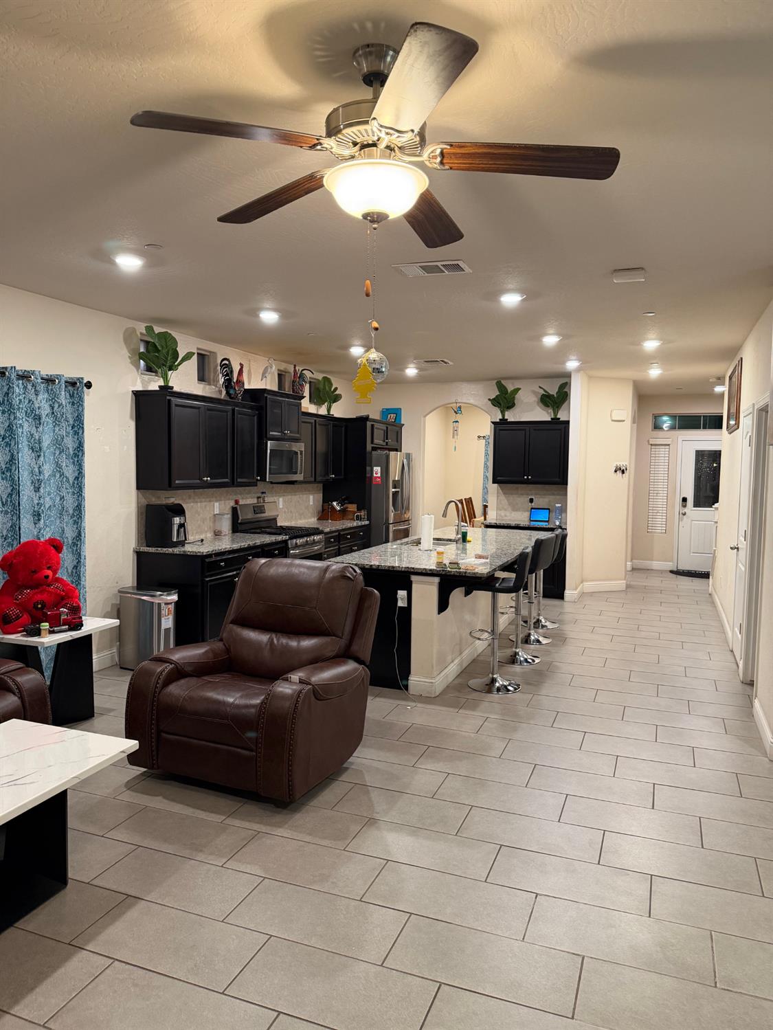 1616 N Delbert Ave, Fresno, CA 93722