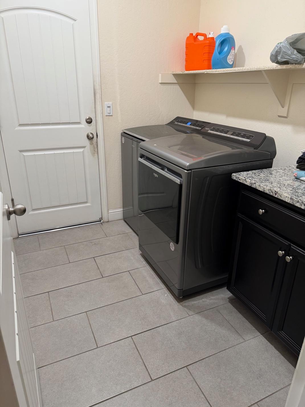 1616 N Delbert Ave, Fresno, CA 93722