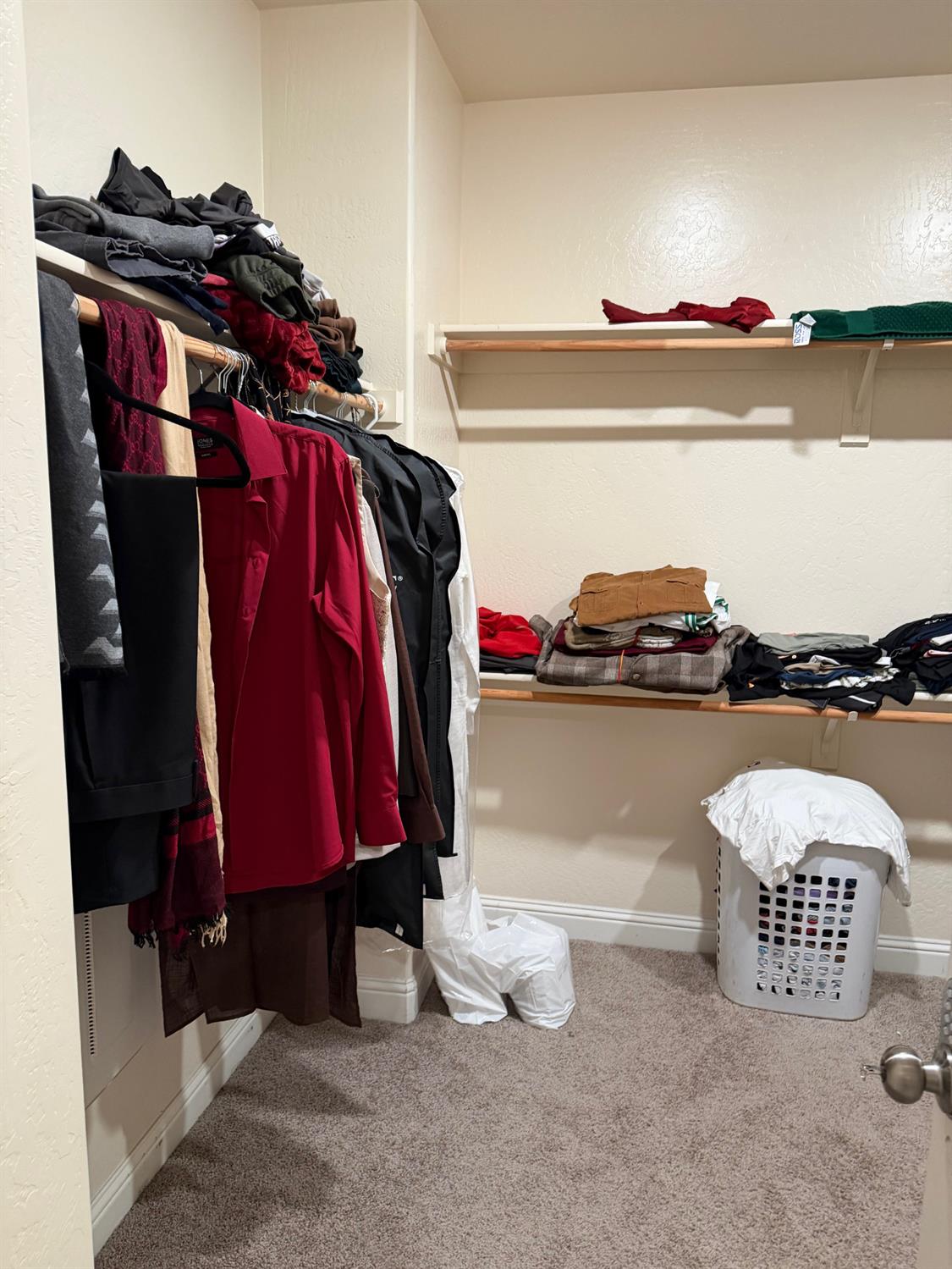 1616 N Delbert Ave, Fresno, CA 93722