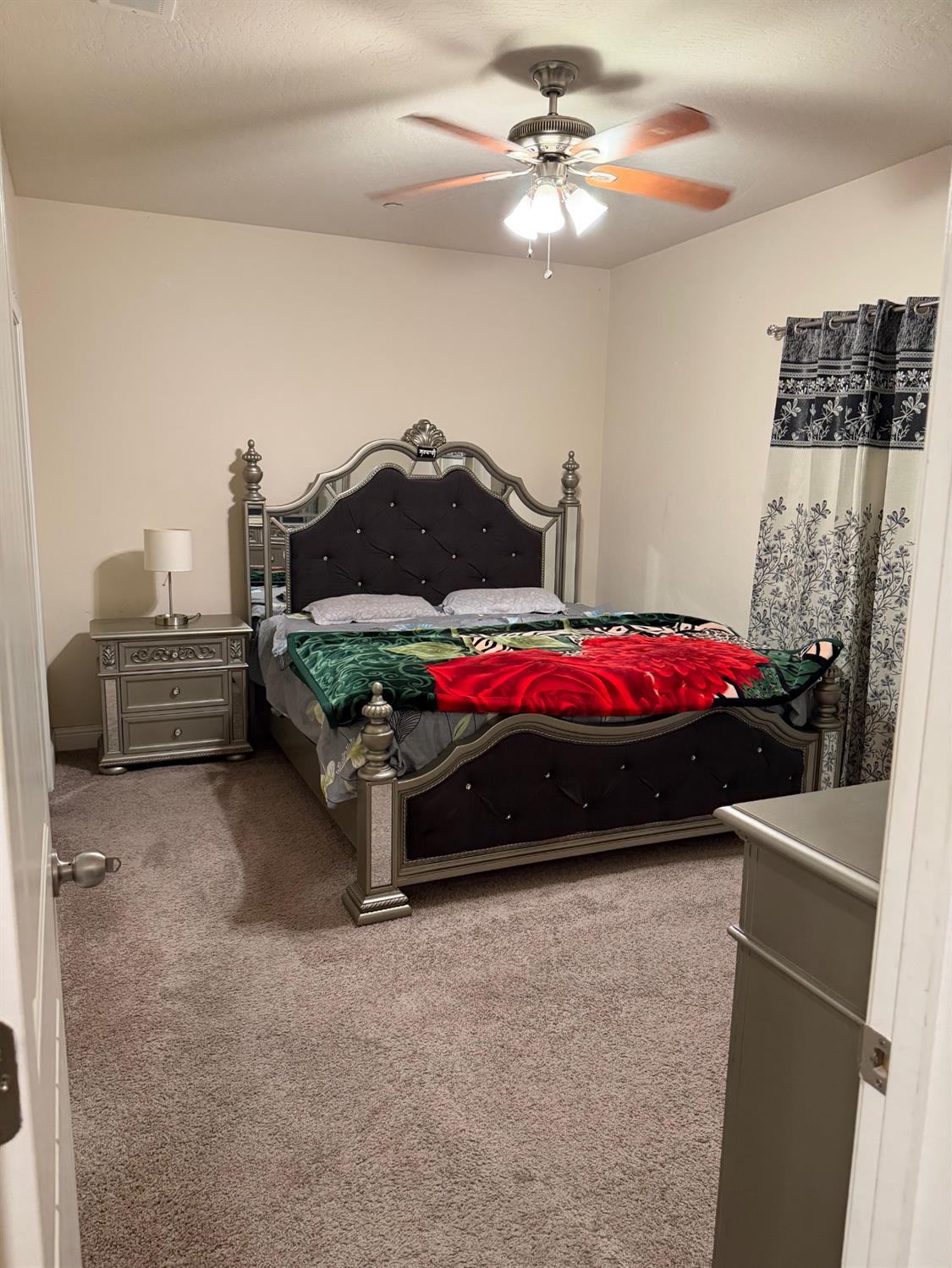 1616 N Delbert Ave, Fresno, CA 93722