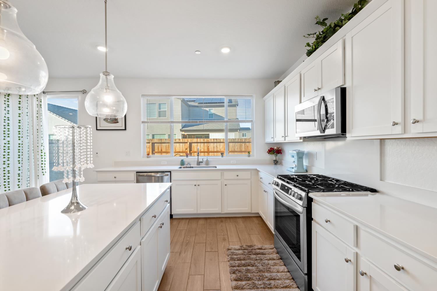 7020 W Holland Ave, Fresno, CA 93723