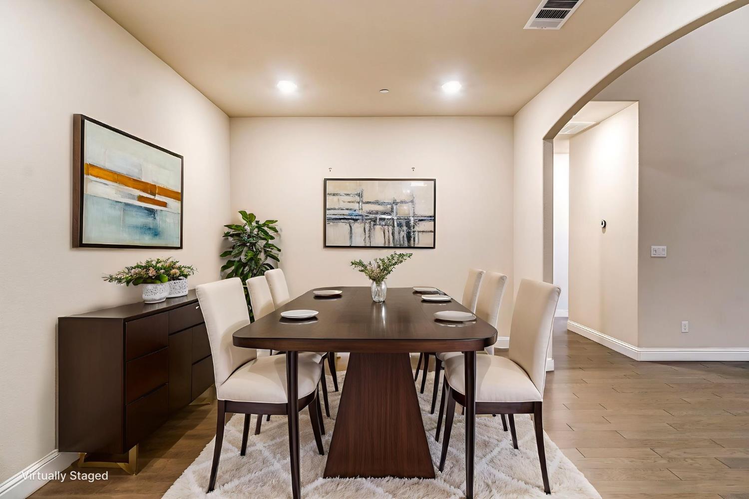 462 S Crescent Ln, Madera, CA 93636