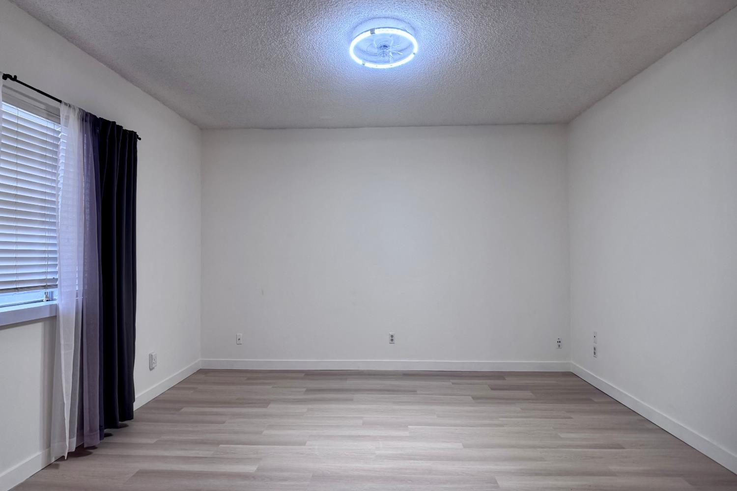 1478 E Magill Ave, Fresno, CA 93710