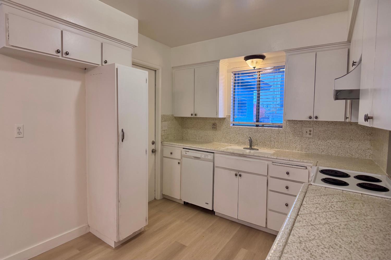 1478 E Magill Ave, Fresno, CA 93710