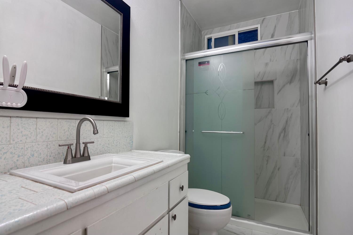 1478 E Magill Ave, Fresno, CA 93710