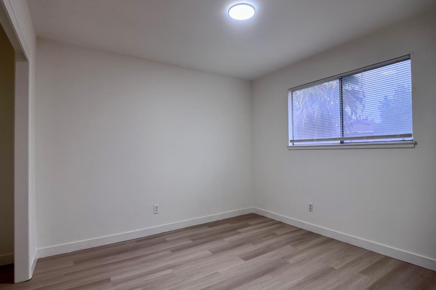 1478 E Magill Ave, Fresno, CA 93710