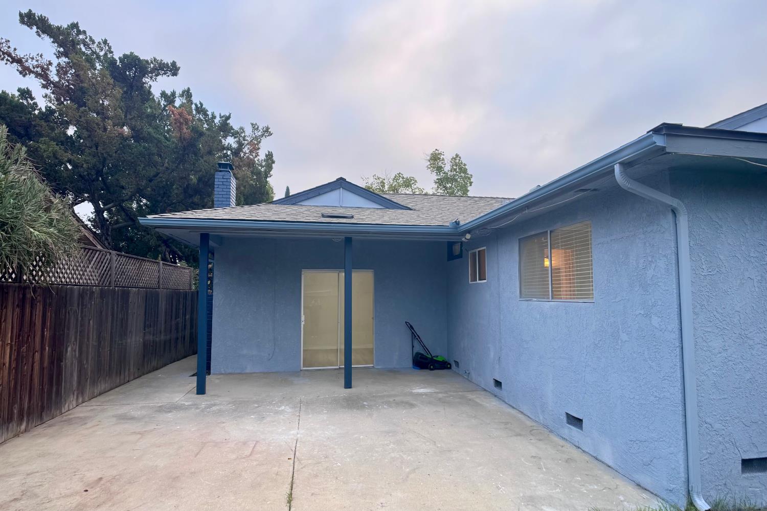 1478 E Magill Ave, Fresno, CA 93710