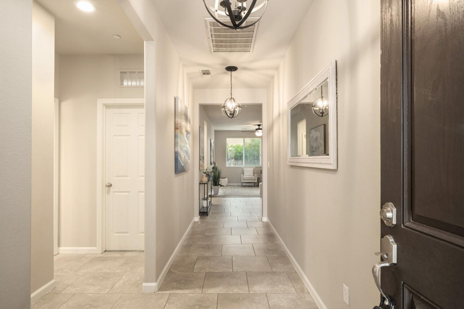 3448 El Molino Ave, Clovis, CA 93619