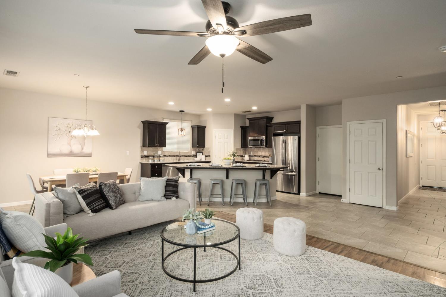 3448 El Molino Ave, Clovis, CA 93619