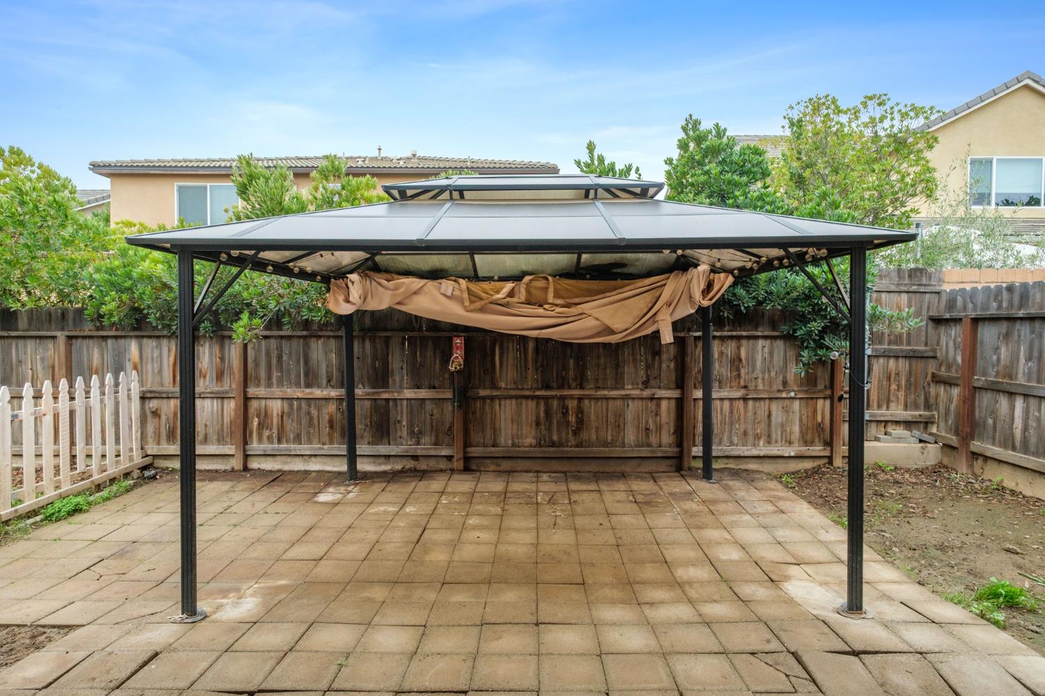 3448 El Molino Ave, Clovis, CA 93619