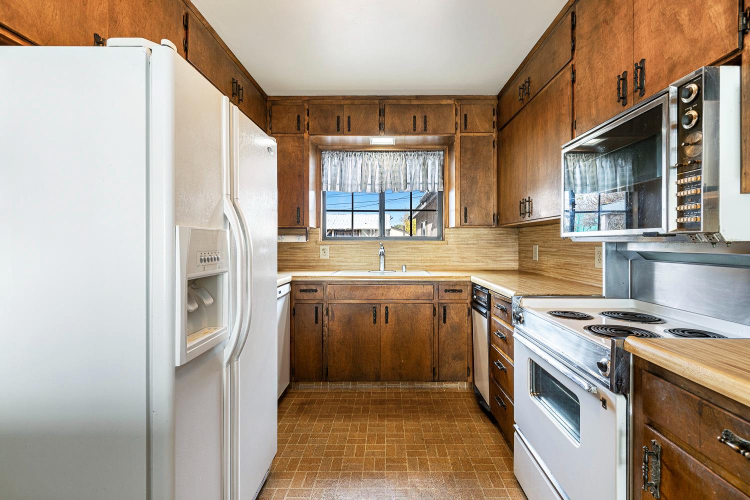 183 Harrison St., Coalinga, CA 93210