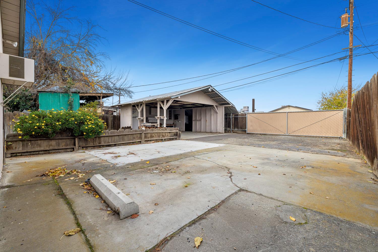 183 Harrison St., Coalinga, CA 93210