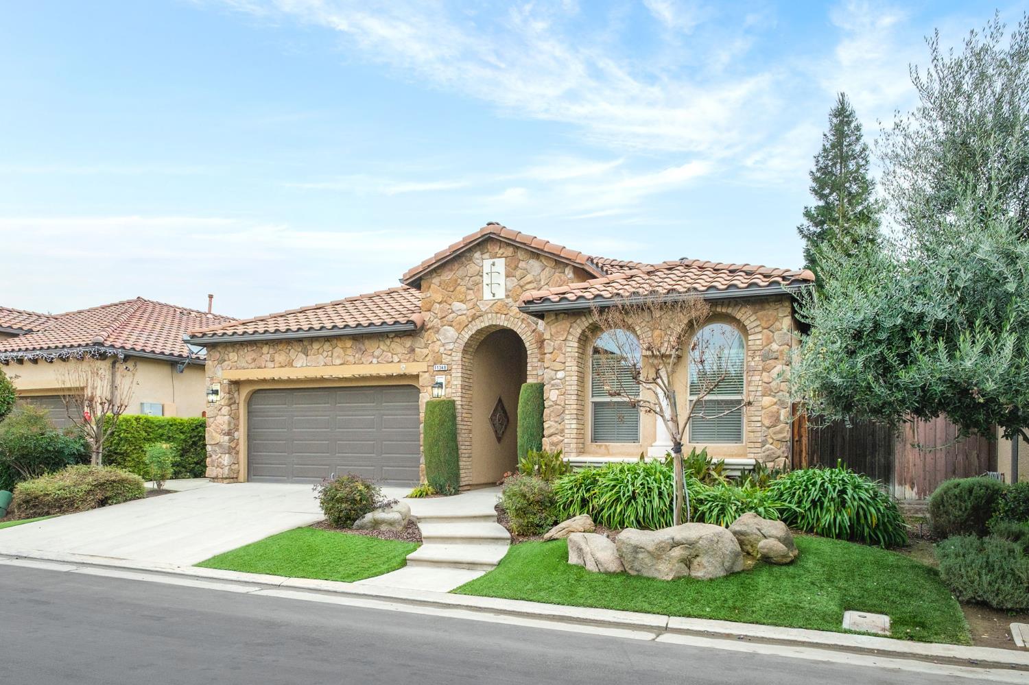 11348 N Via Montessori Dr, Fresno, CA 93730