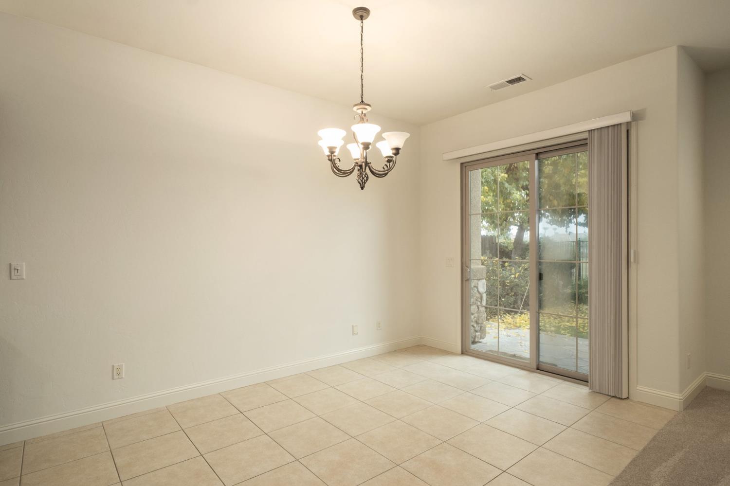 11348 N Via Montessori Dr, Fresno, CA 93730