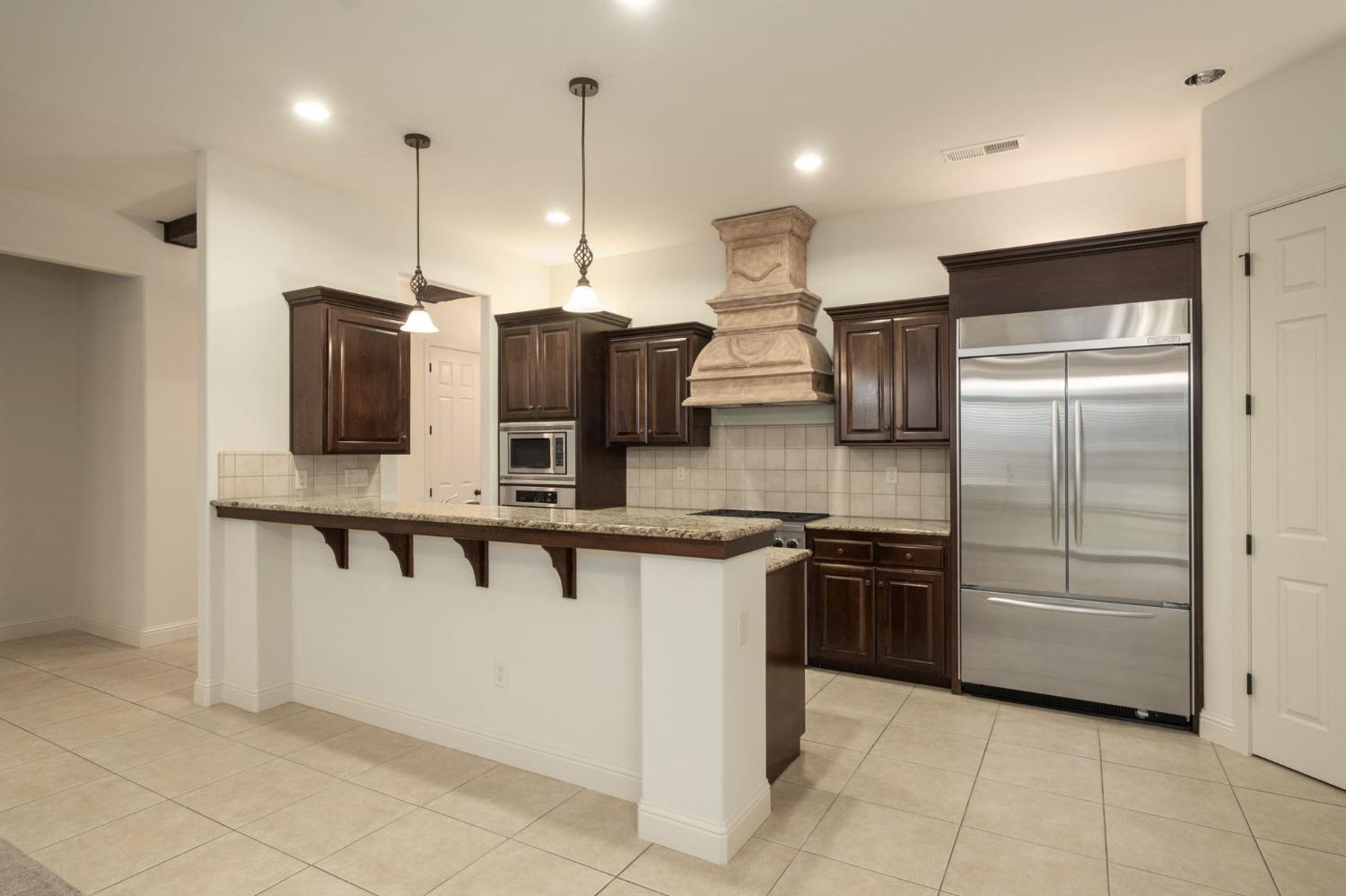 11348 N Via Montessori Dr, Fresno, CA 93730