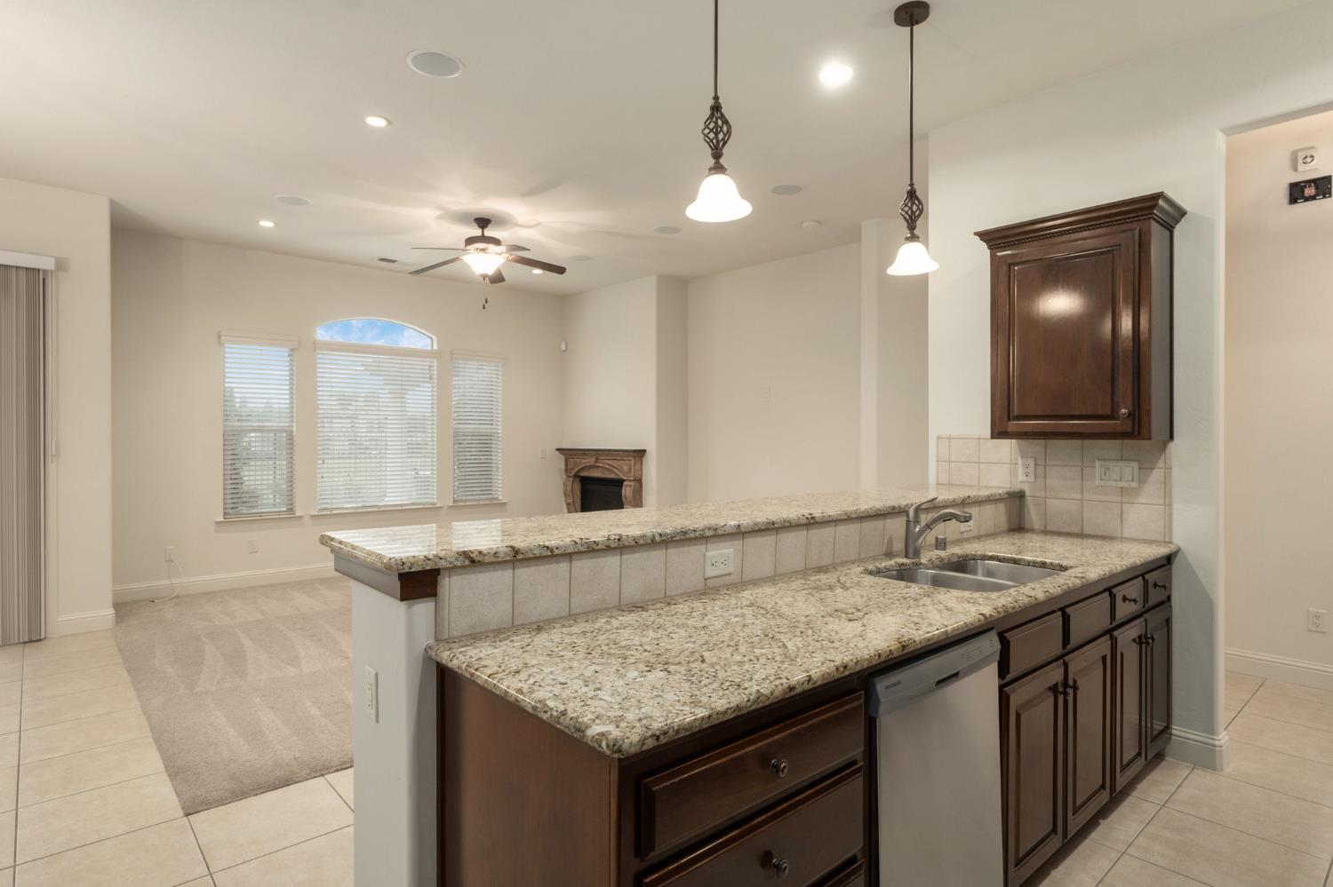 11348 N Via Montessori Dr, Fresno, CA 93730