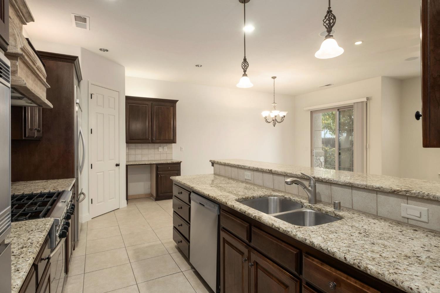 11348 N Via Montessori Dr, Fresno, CA 93730