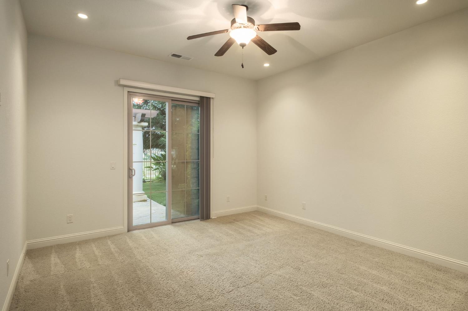 11348 N Via Montessori Dr, Fresno, CA 93730