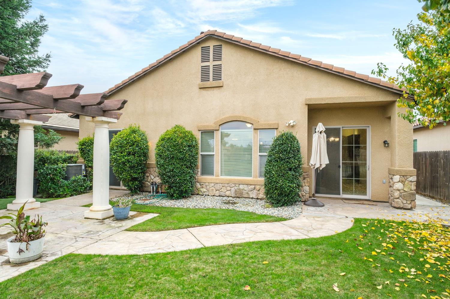 11348 N Via Montessori Dr, Fresno, CA 93730