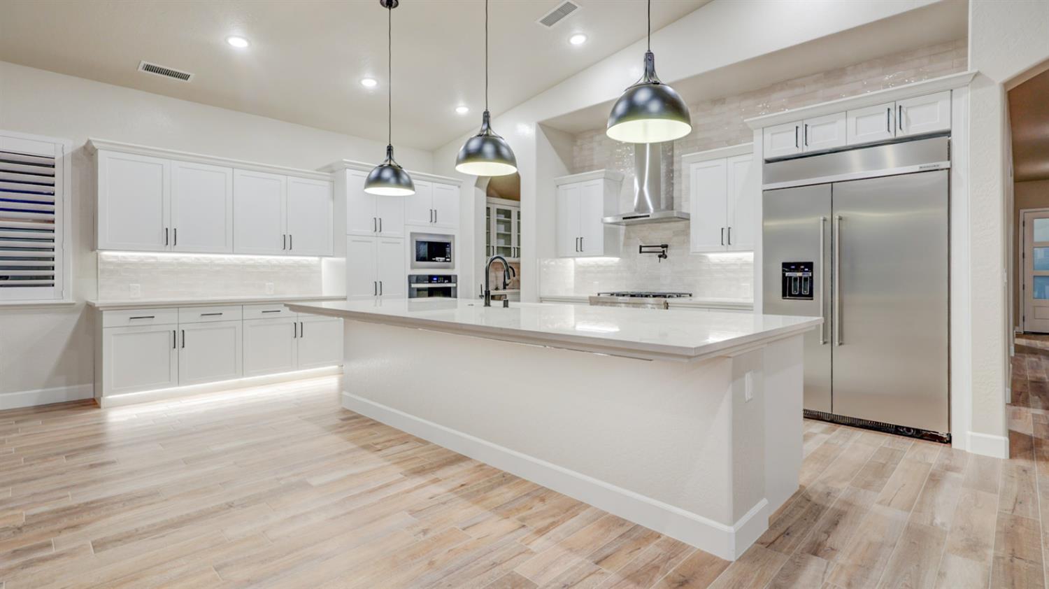 1644 N Blackwood Ave, Clovis, CA 93619