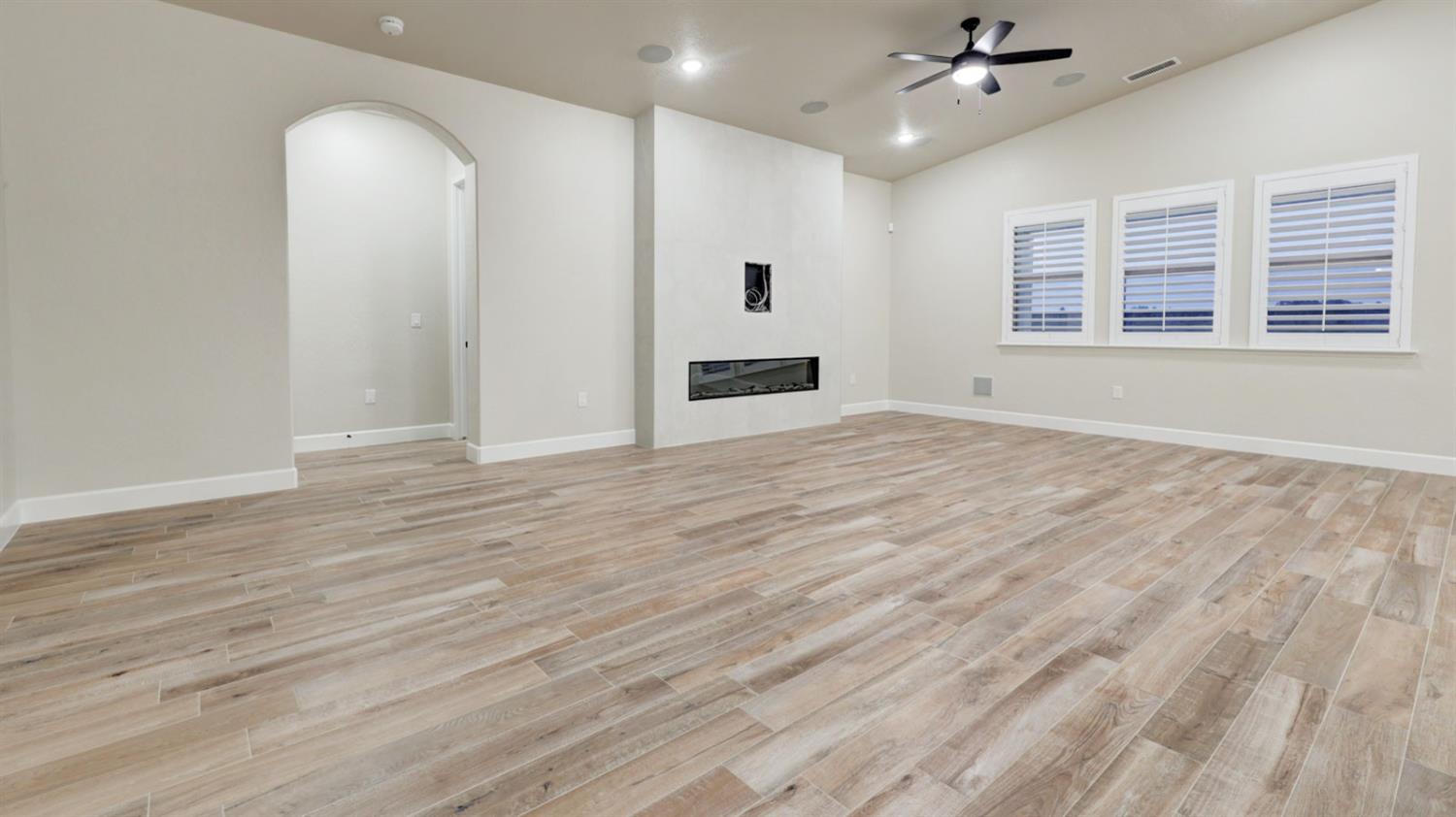 1644 N Blackwood Ave, Clovis, CA 93619