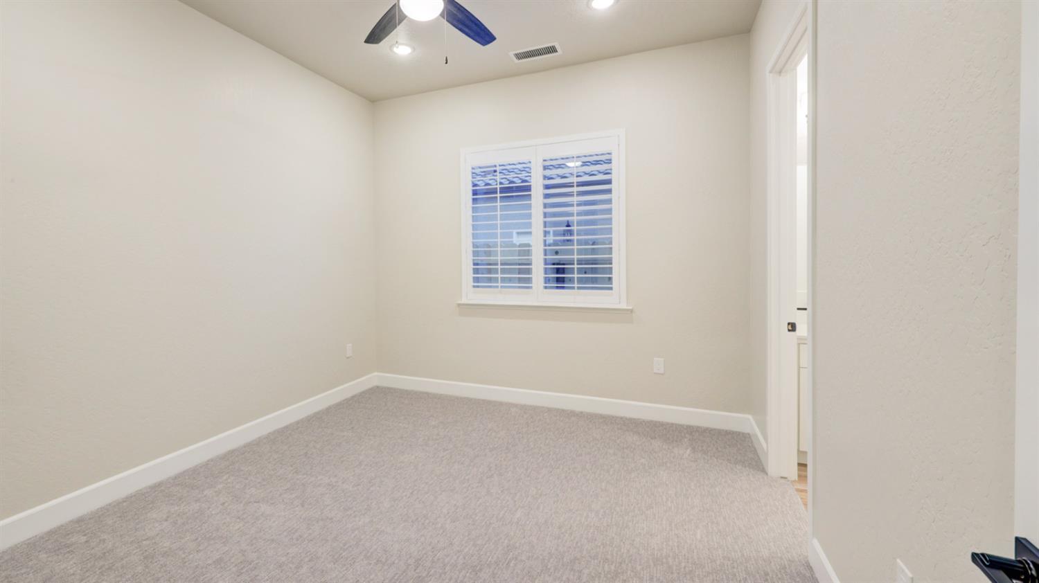 1644 N Blackwood Ave, Clovis, CA 93619