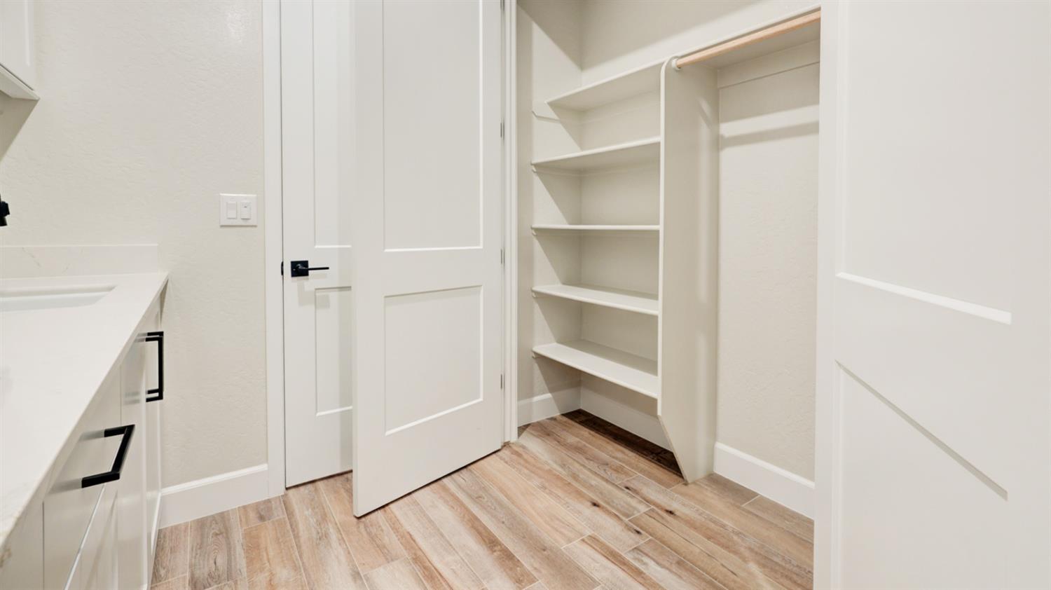 1644 N Blackwood Ave, Clovis, CA 93619