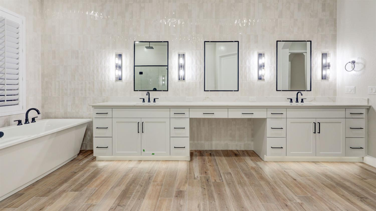 1644 N Blackwood Ave, Clovis, CA 93619