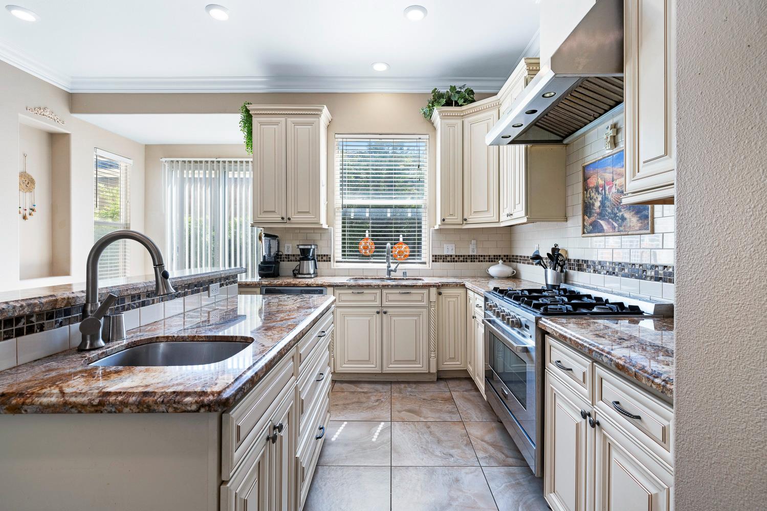 3133 Everglade Ave, Clovis, CA 93619