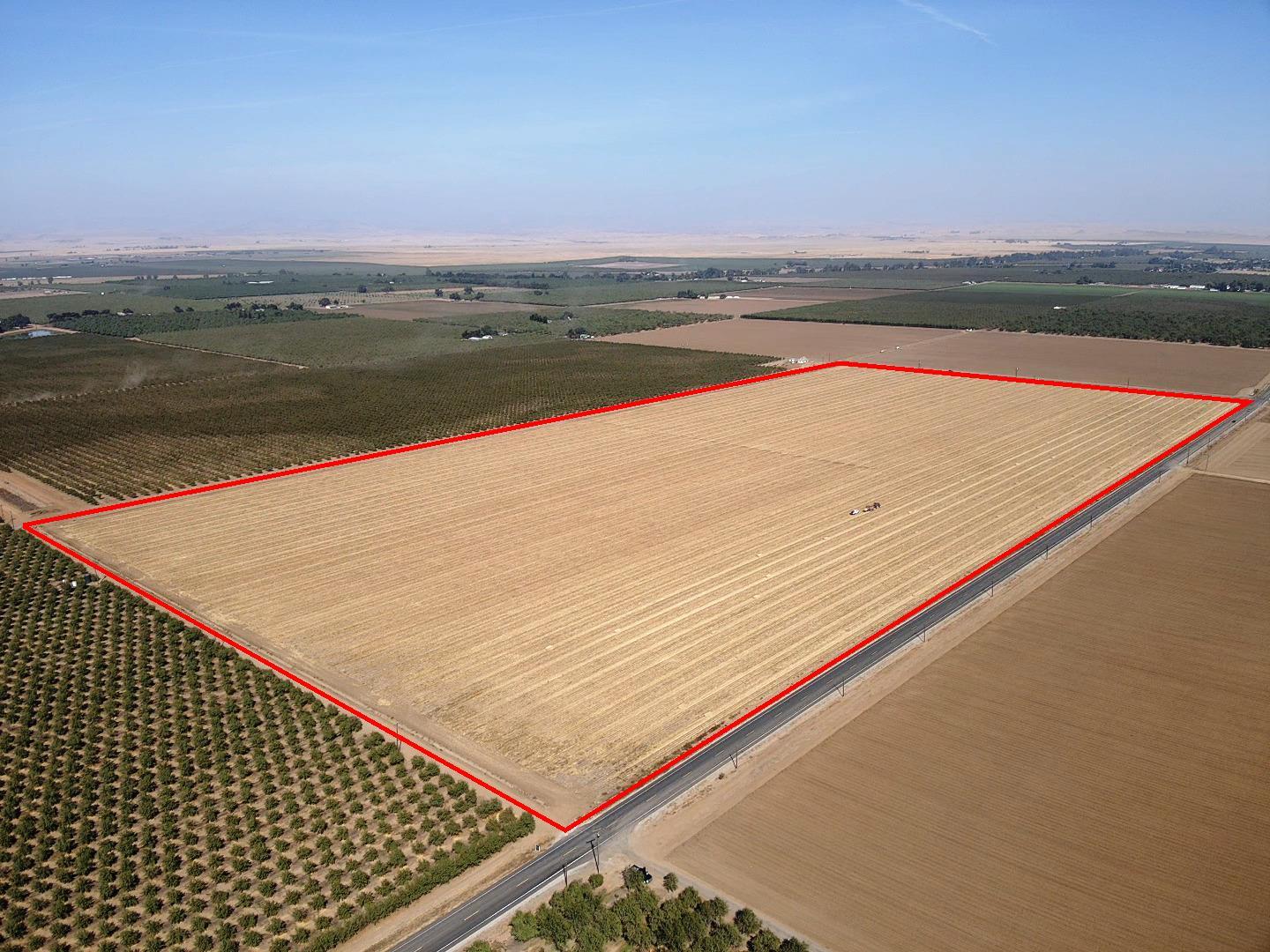 1 Le Grand & Burchell, Le Grand, CA 95333