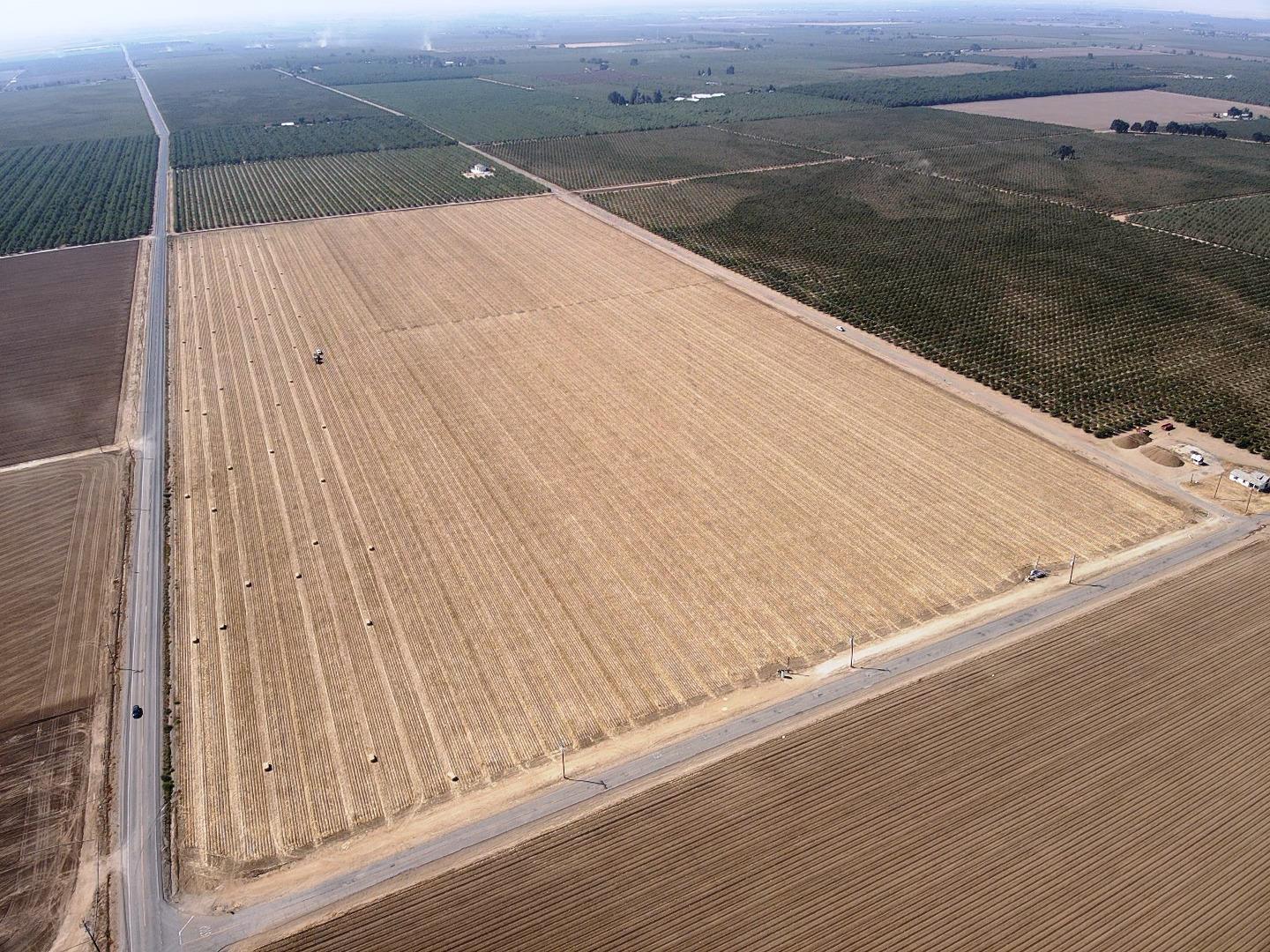 1 Le Grand & Burchell, Le Grand, CA 95333