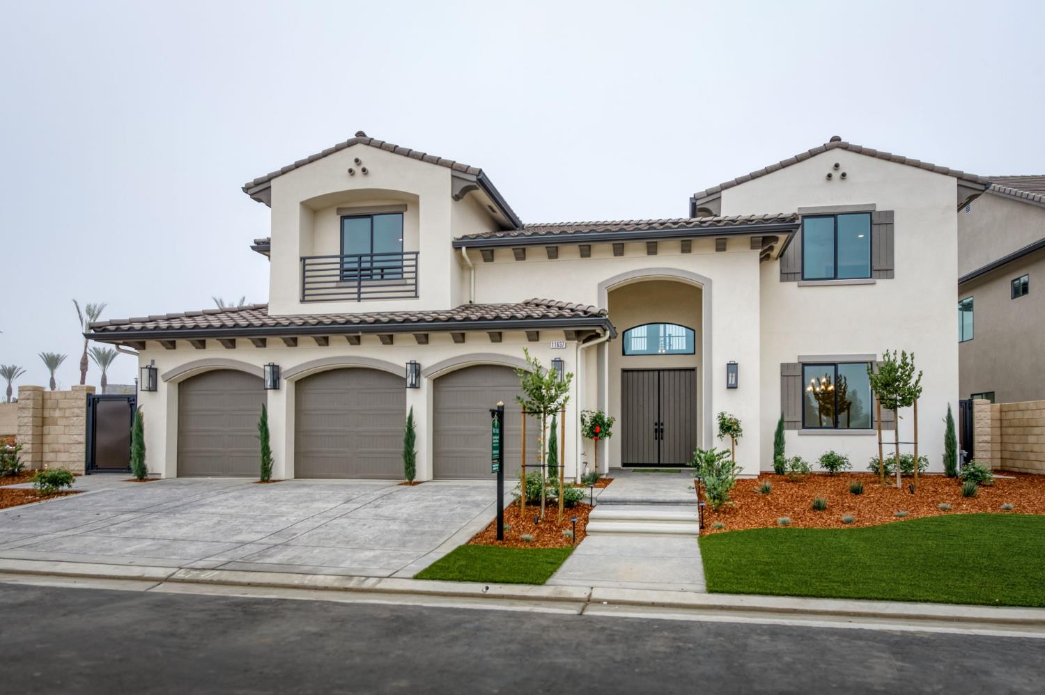 11637 N Trevino Ln, Fresno, CA 93730