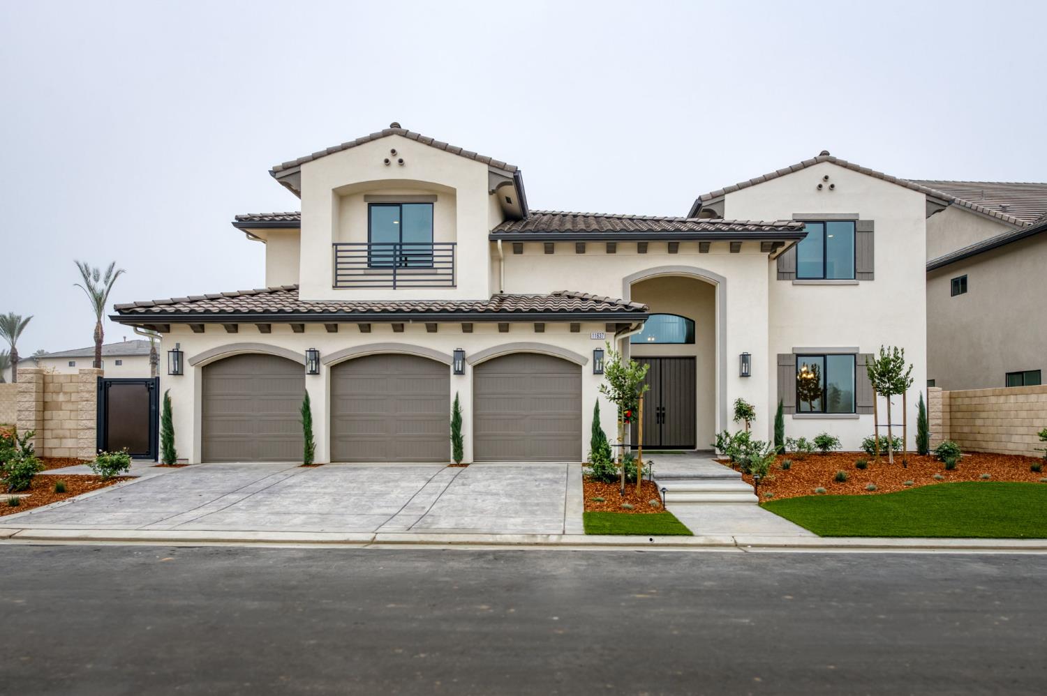 11637 N Trevino Ln, Fresno, CA 93730