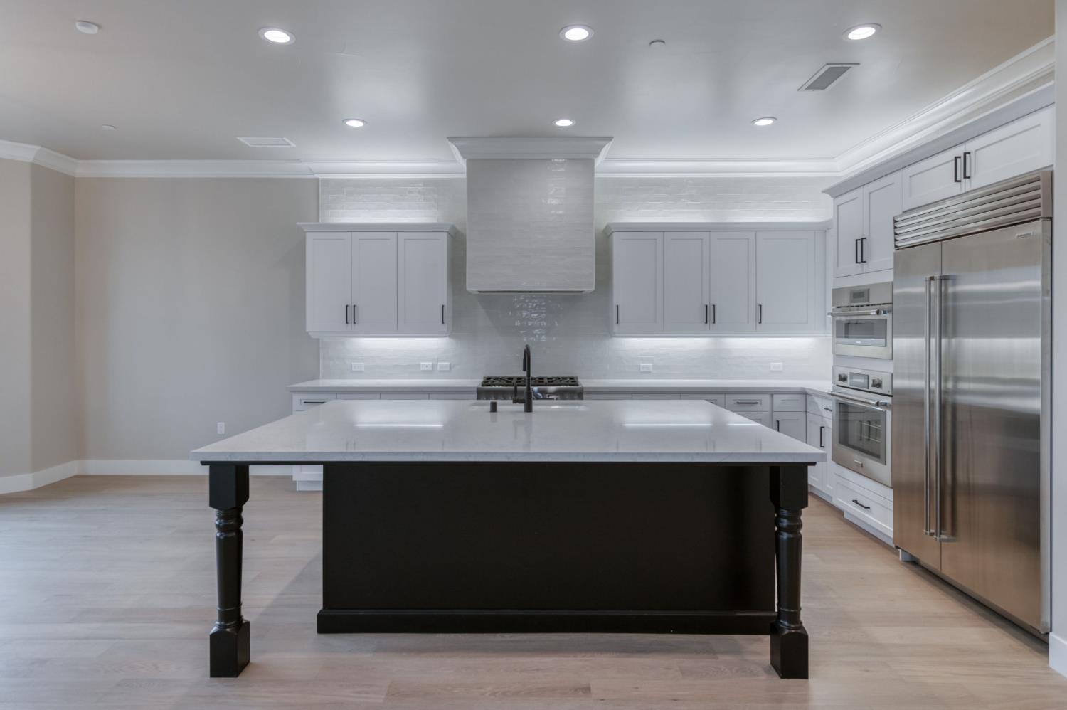 11637 N Trevino Ln, Fresno, CA 93730