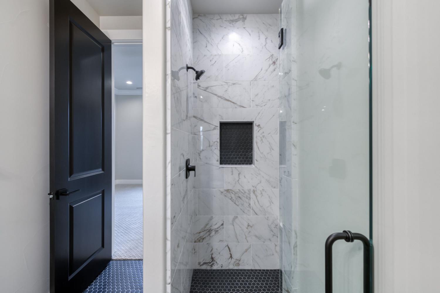 11637 N Trevino Ln, Fresno, CA 93730