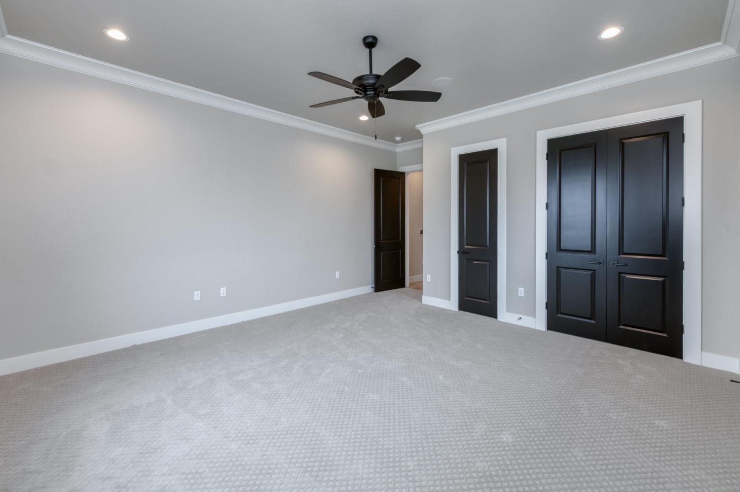 11637 N Trevino Ln, Fresno, CA 93730