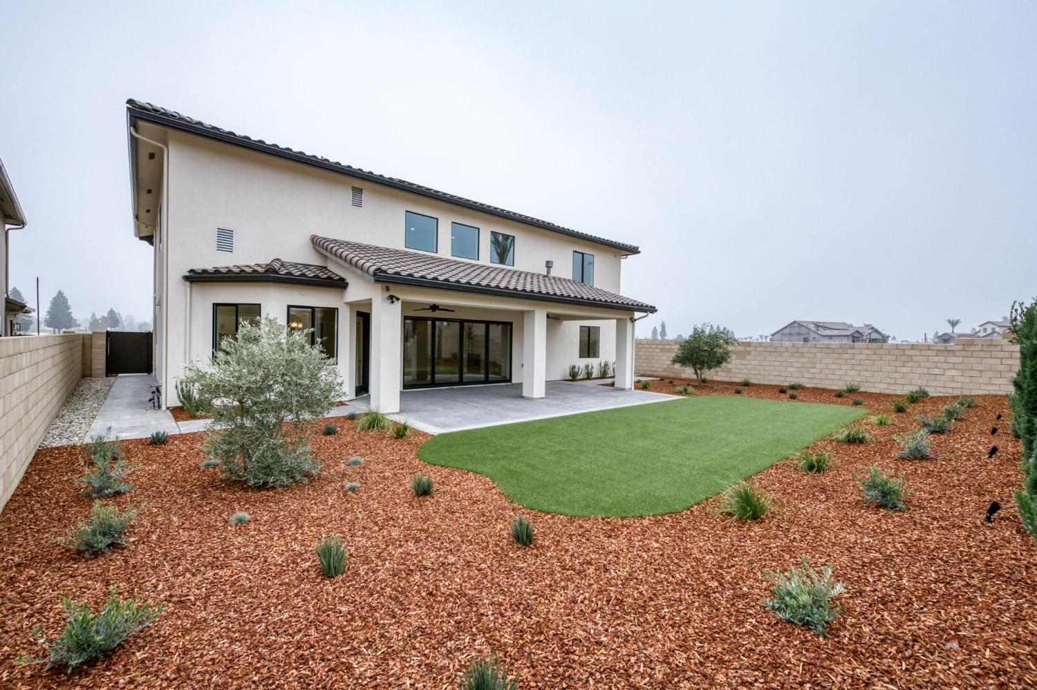 11637 N Trevino Ln, Fresno, CA 93730