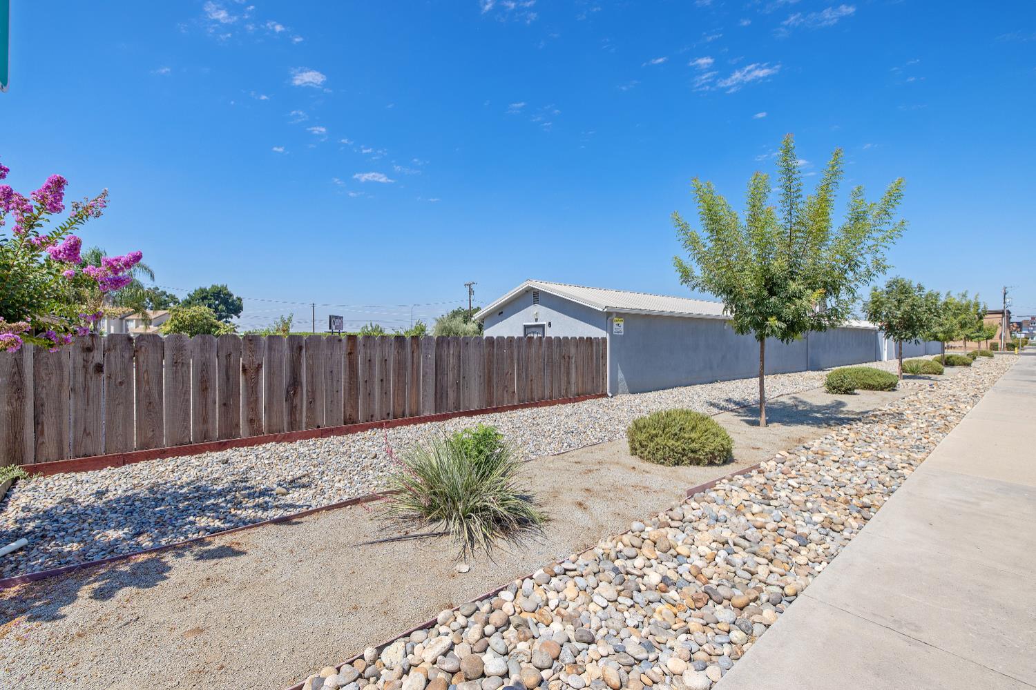 638 W Kern, Dinuba, CA 93618