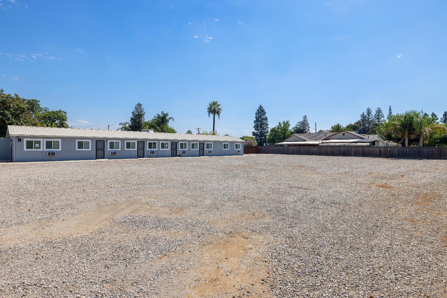 638 W Kern, Dinuba, CA 93618