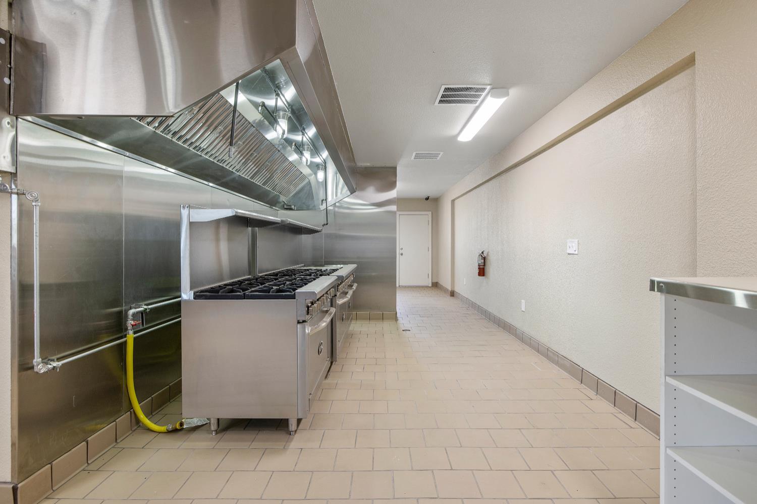 638 W Kern, Dinuba, CA 93618