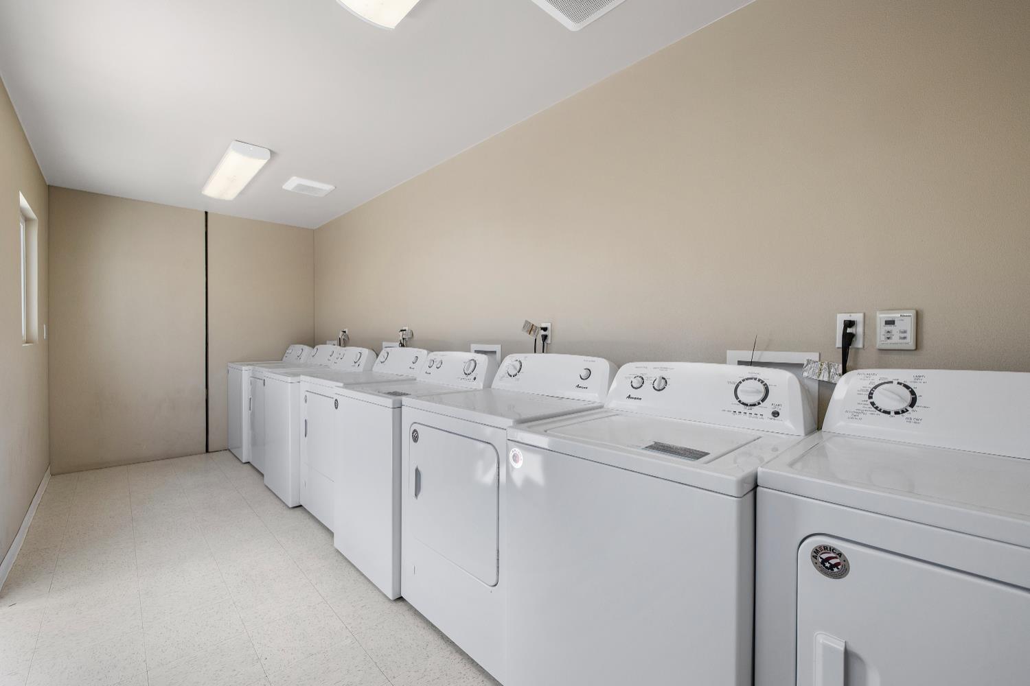 638 W Kern, Dinuba, CA 93618