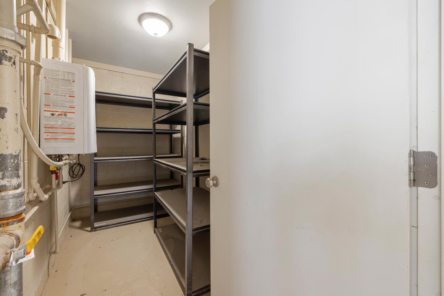 638 W Kern, Dinuba, CA 93618