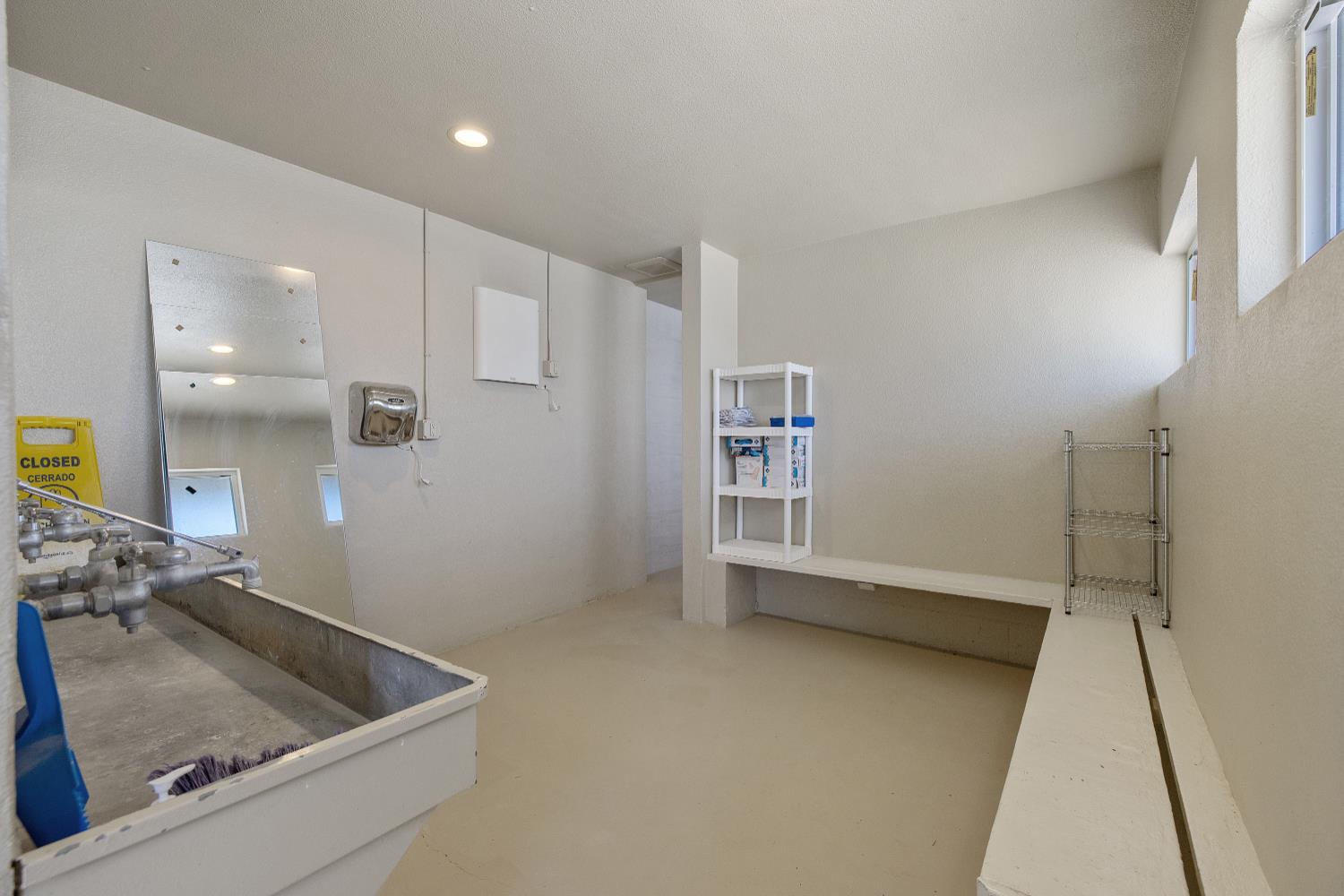 638 W Kern, Dinuba, CA 93618